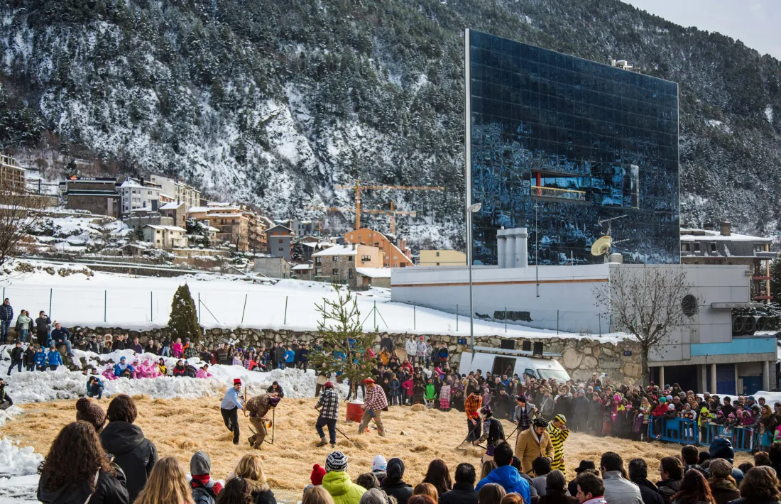 El ball de l'ossa és una de les activitats més esperades del Carnaval d'Encamp.