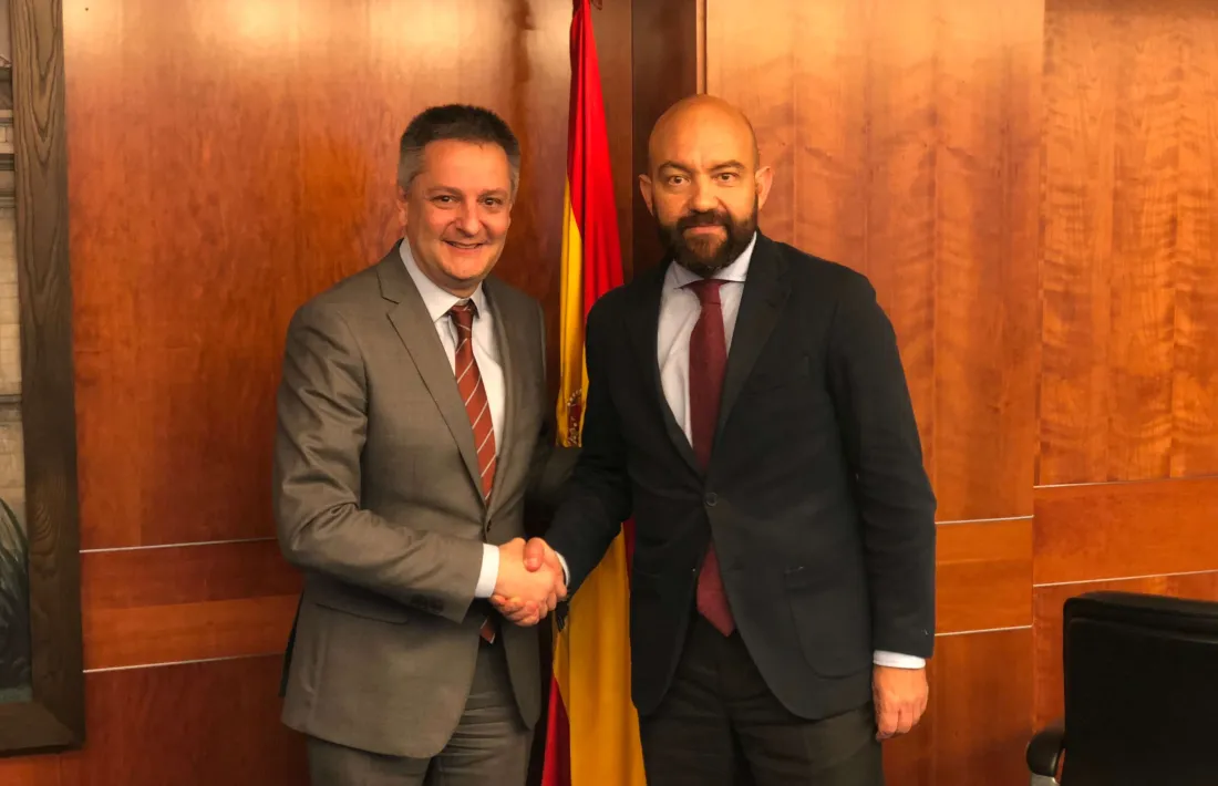 Gilbert Saboya, amb el president i conseller delegat d’AENA, Jaime García-Legaz.