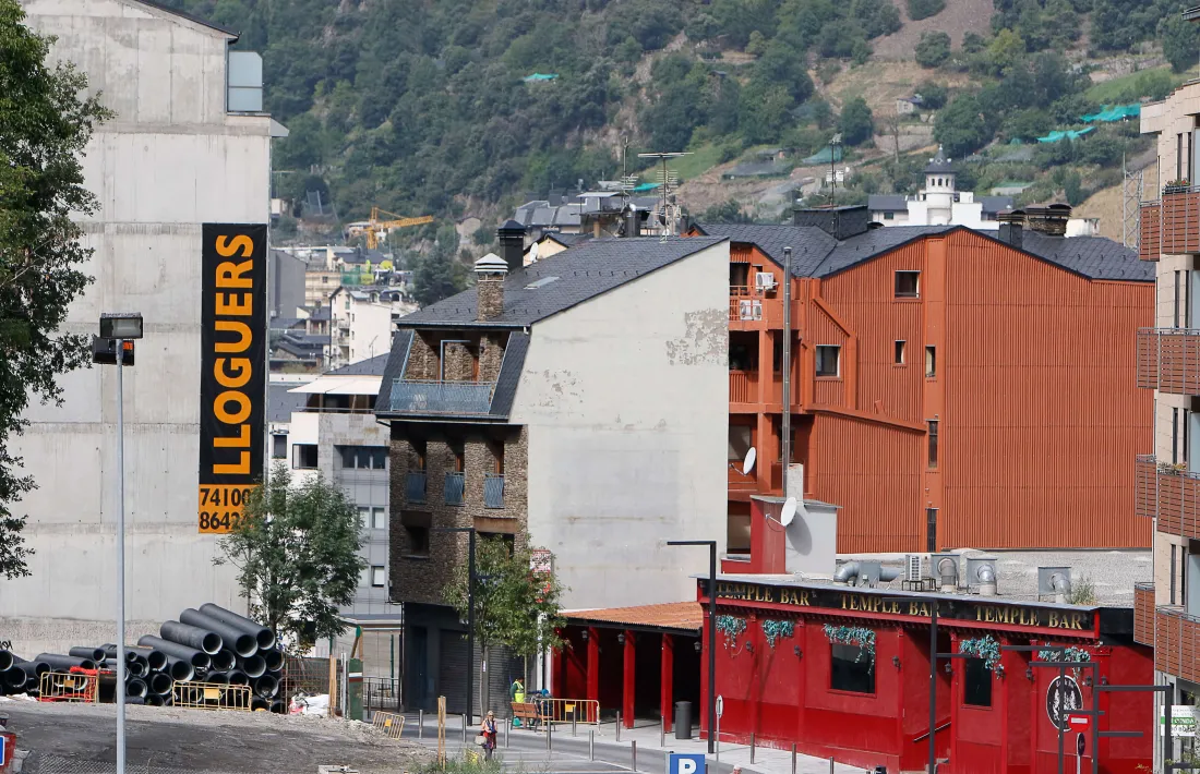 Els augments dels lloguers dels pisos afecten un nombre creixent de persones. 