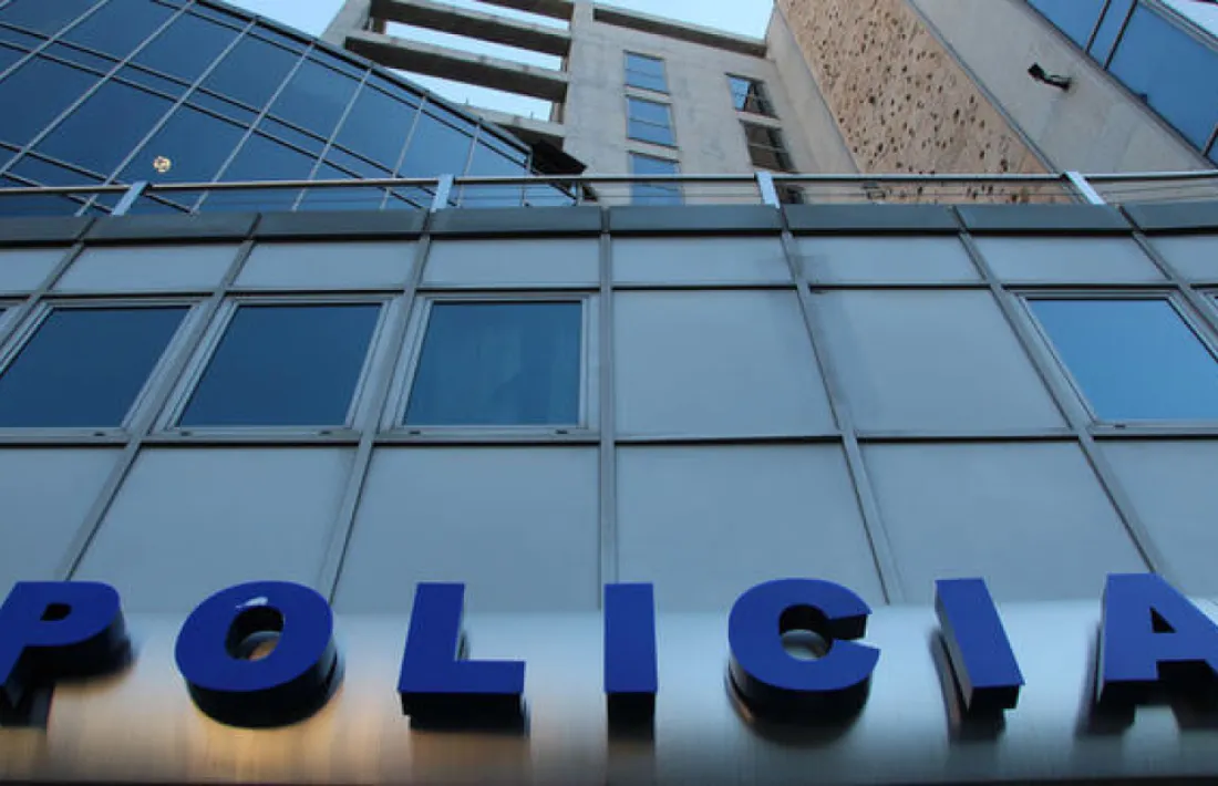 Façana del servei central de policia.