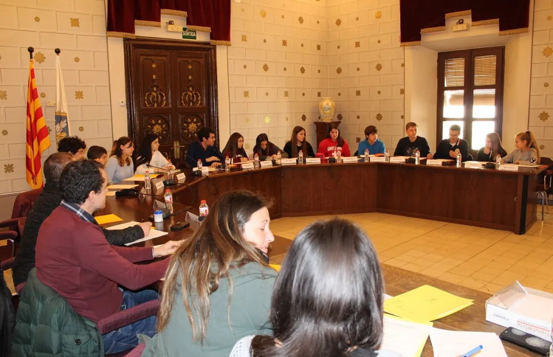 El primer ple del Consell Municipal d’Adolescents, que va tenir lloc ahir.