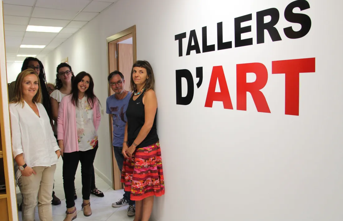 La ministra de Cultura, Olga Gelabert, el juliol del 2016 en la inauguració dels Tallers d’art, a la Massana, que només es van utilitzar aquell estiu.