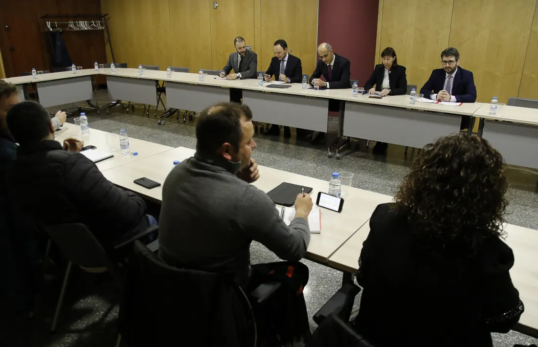 Un moment de la darrera reunió entre els representants sindicals i membres del Govern per la reforma de Llei de la funció pública.