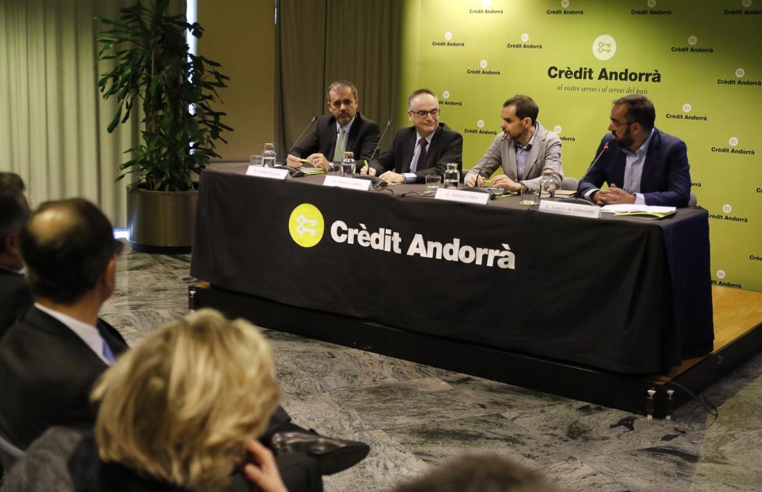 Josep Escoriza, Ramon Lladós, Arsenio Otero, i Joaquín de Valenzuela, ahir a la presentació de la solució tecnològica. 