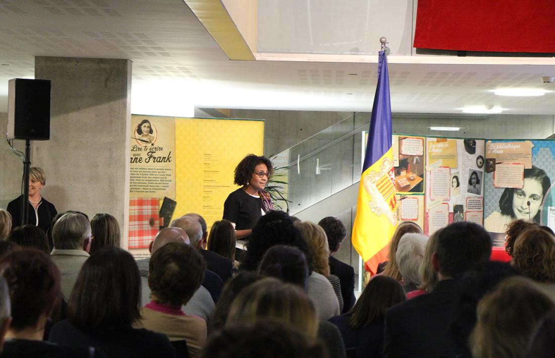 La secretària general de l'Organització Internacional de la Francofonia, Michaëlle Jean, durant la seva intervenció en la inauguració de la mostra.