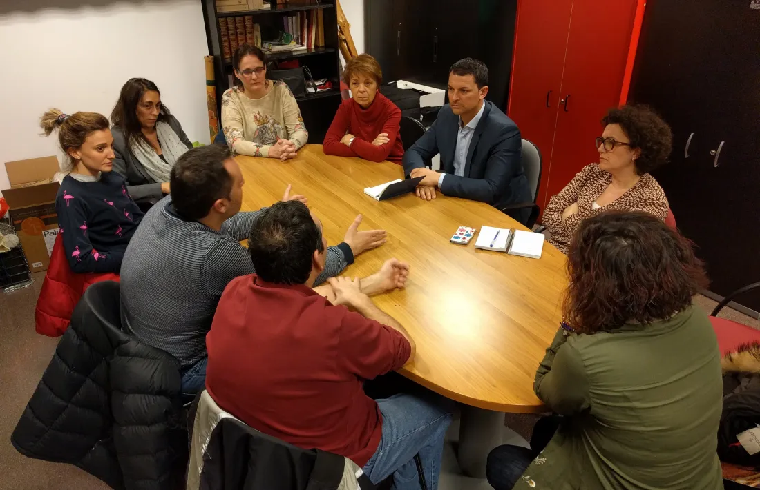 Un moment de la trobada dels parlamentaris liberals amb els representants de les entitats culturals.