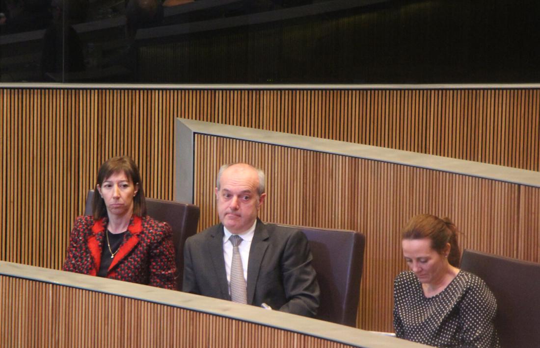 ANA/ El ministre de Salut, Carles Álvarez, al centre, durant la sessió de Consell General.