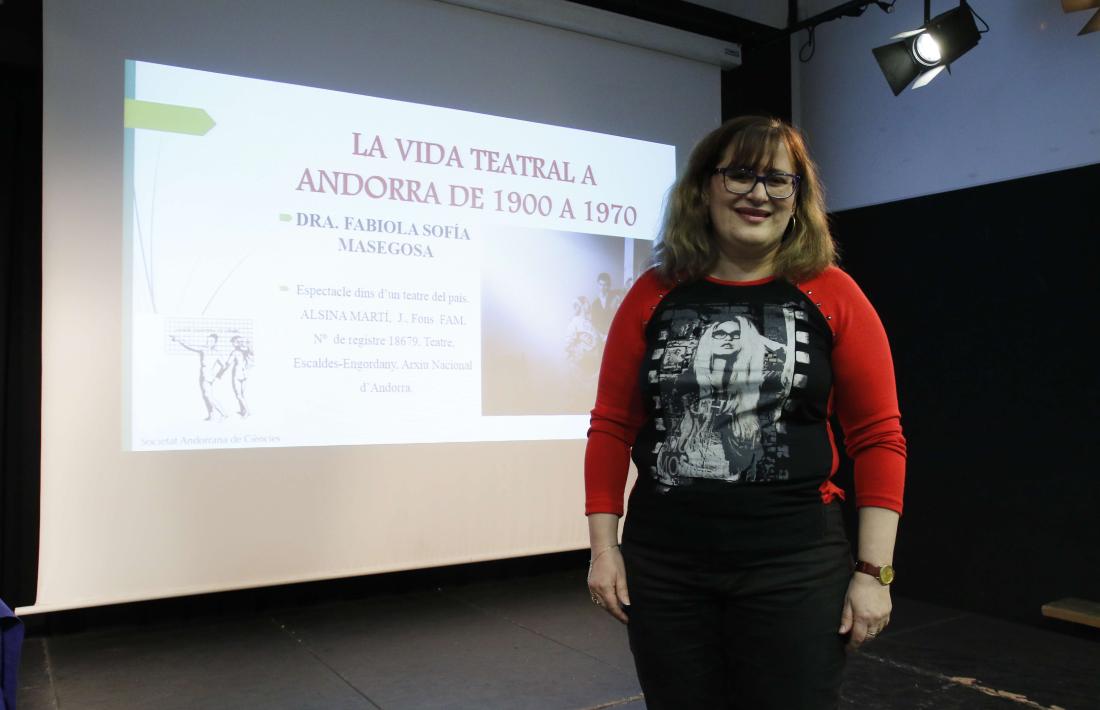 Masegosa, ahir a la Llacuna, abans de la conferència sobre el teatre entre 1900 i 1970.
