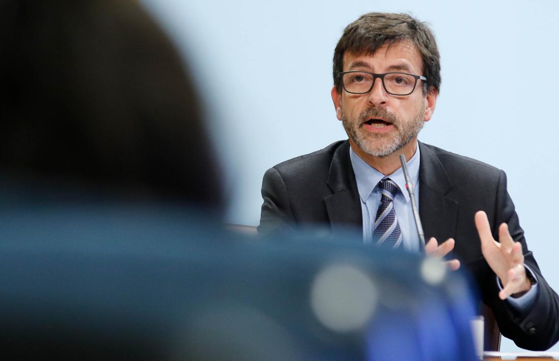 El titular de Finances i ministre portaveu, Jordi Cinca, en el transcurs de la compareixença d’ahir.