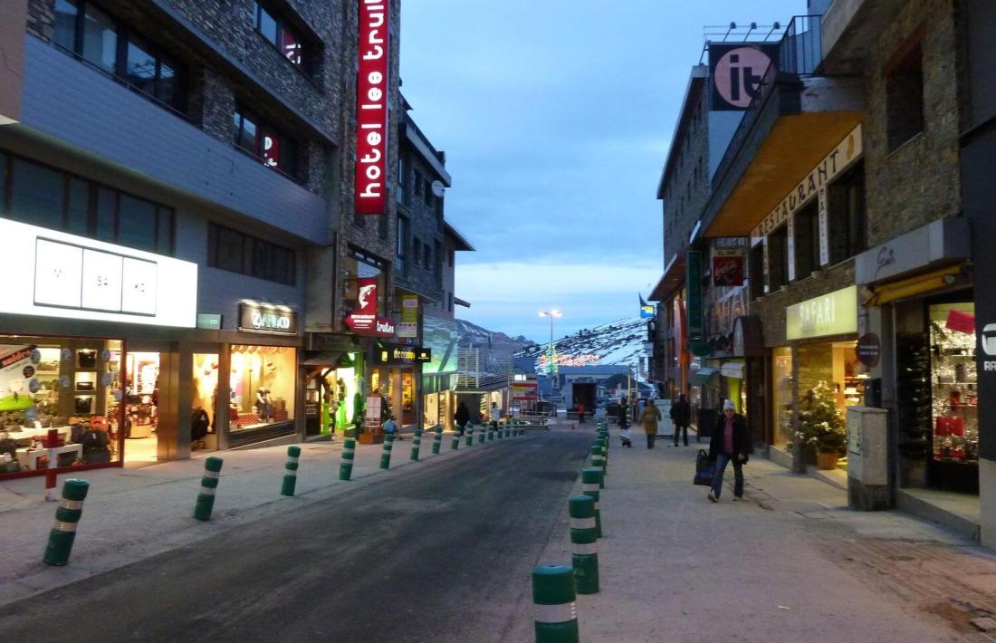 Un carrer del Pas de la Casa.