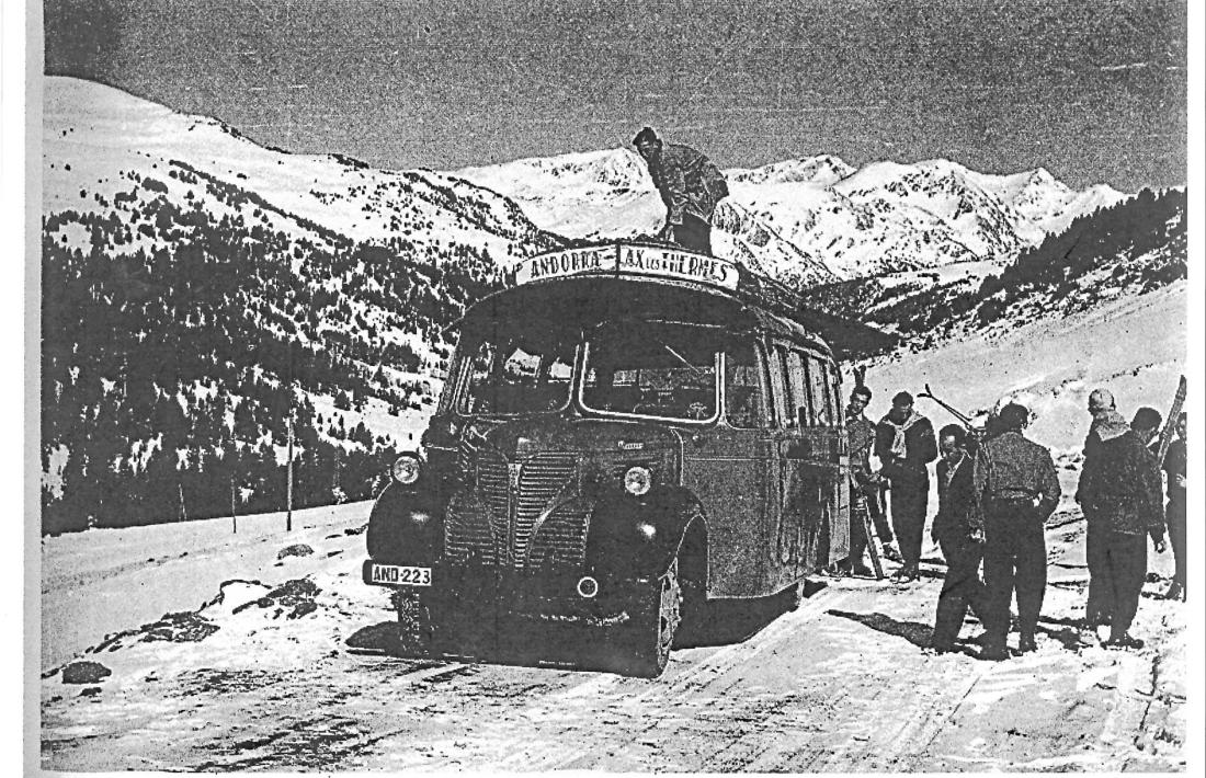 El Fargo matrícula AND 223, germà del de Fontaneda, i que també feia la línia d’Andorra la Vella a l’Ospitalet i Acs-dels-Tèrmes que van obrir Cassany i Arrajol i que als primers anys 50 es va integrar a la Hispano Andorrana.