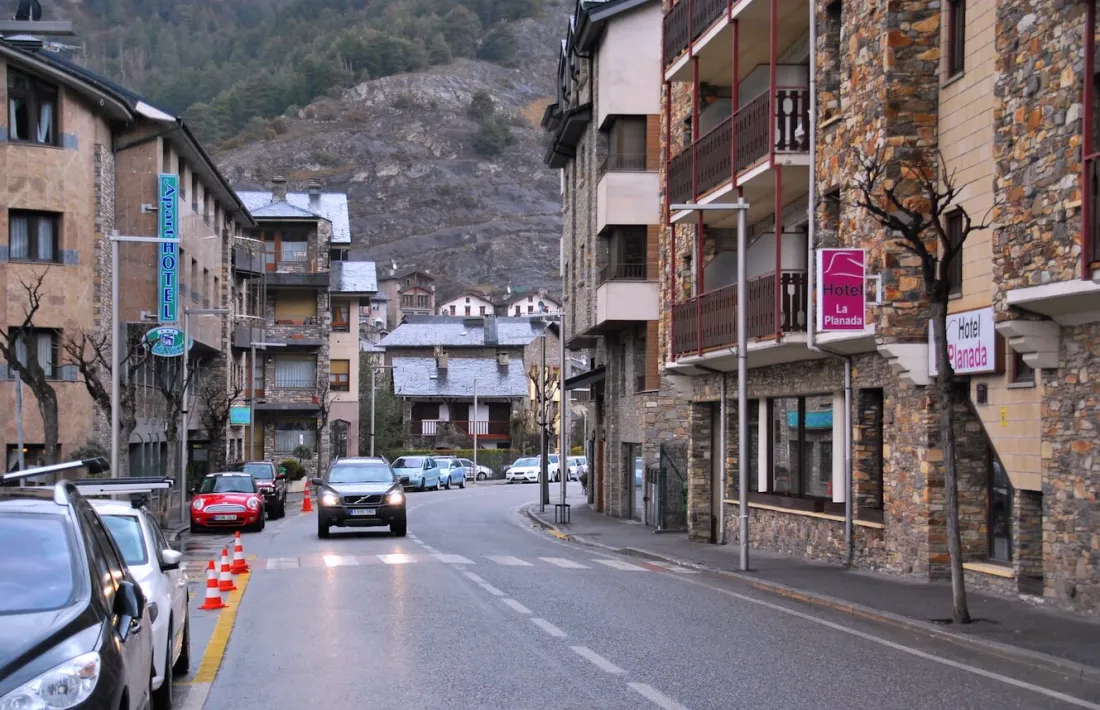 Dos hotels de la parròquia d'Ordino.