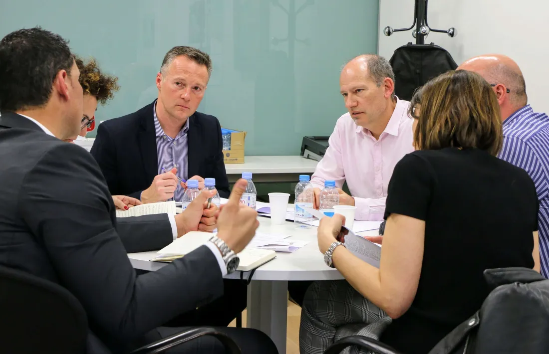 LdA es reuneix amb els enginyers pel text de transició energètica