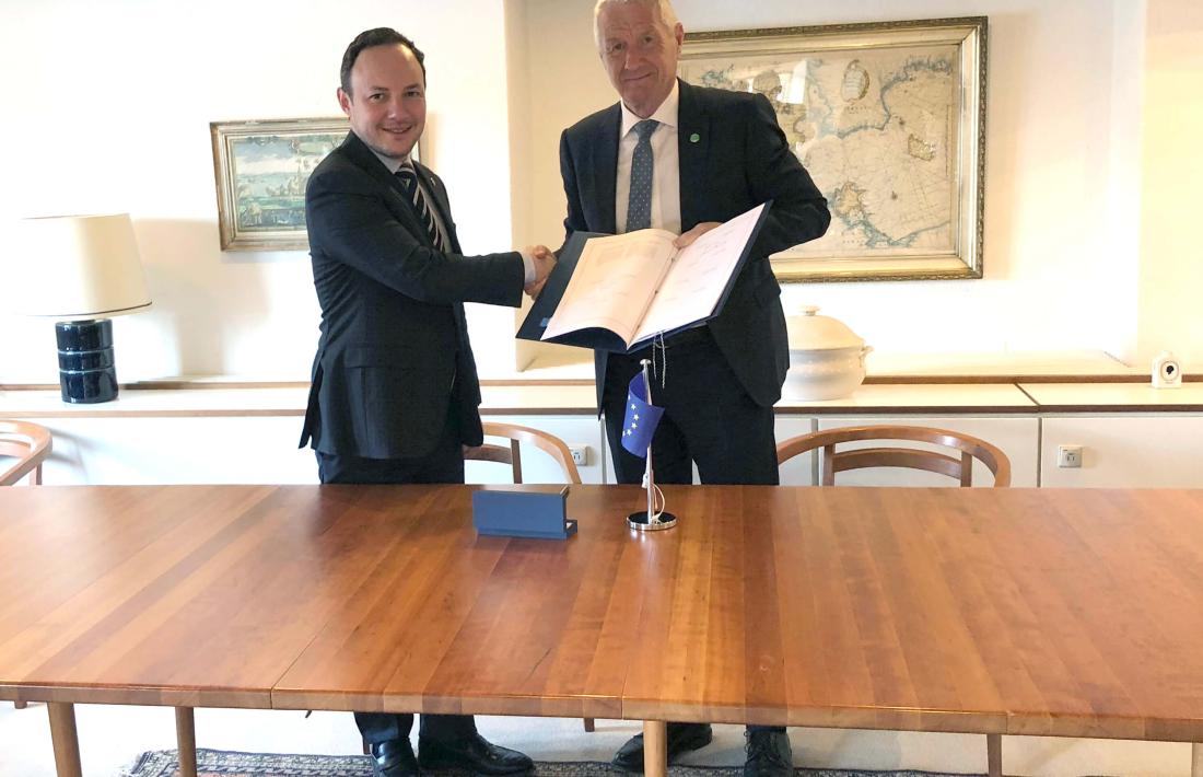 El ministre Xavier Espot en l’acte de la signatura, a Copenhagen, del Protocol número 16.