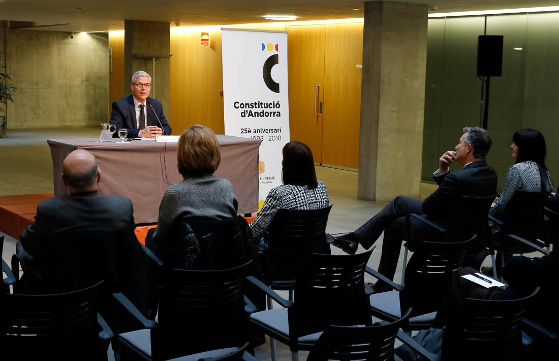 Un moment de la conferència d'Antoni Puigverd.