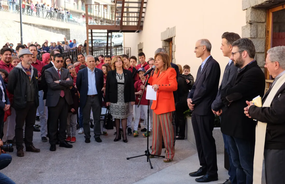 Parlament de Conxita Marsol durant la inauguració de la placeta Ciutat de Valls.