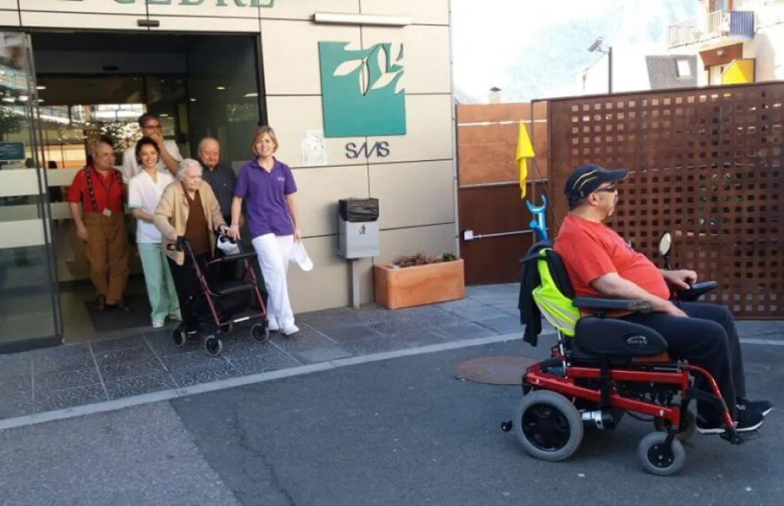 Usuaris del Cedre, la setmana passada, en un simulacre d’evacuació. 