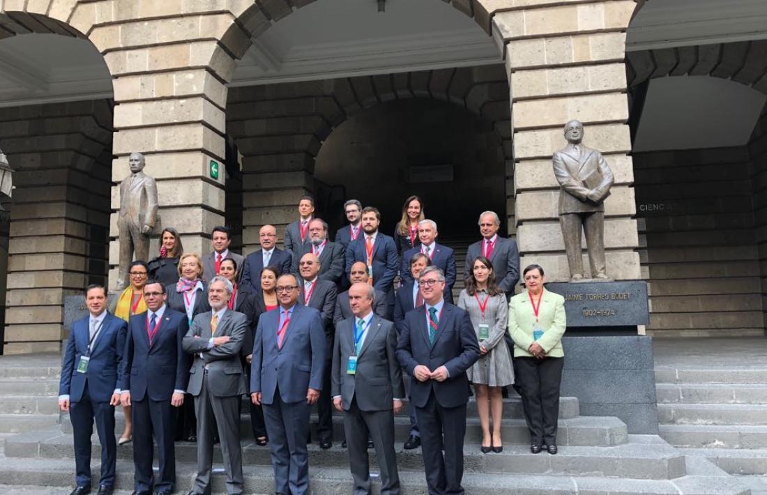 SFG/ EL ministre Èric Jover amb altres representants dels estats en la cimera. 