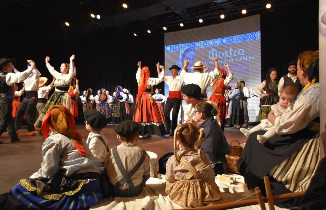 Durant la mostra, el Grup de Folklore Casa de Portugal va celebrar el 22è aniversari.