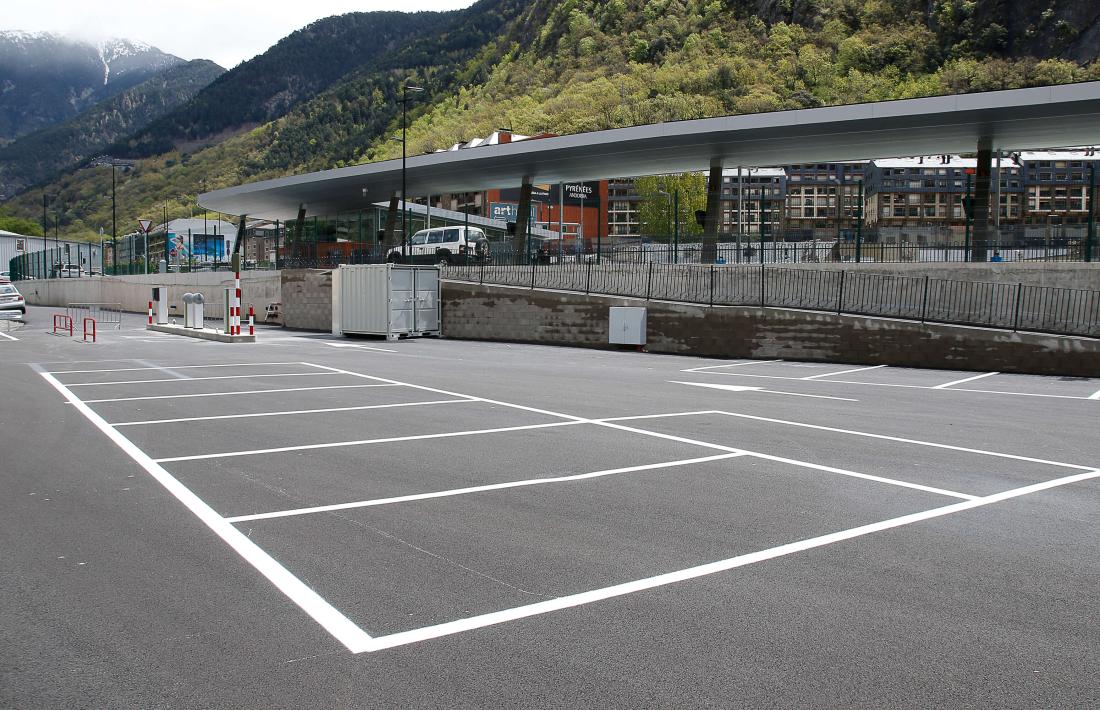 En breu es posarà en marxa l’aparcament comunal amb accés directe a l’estació.