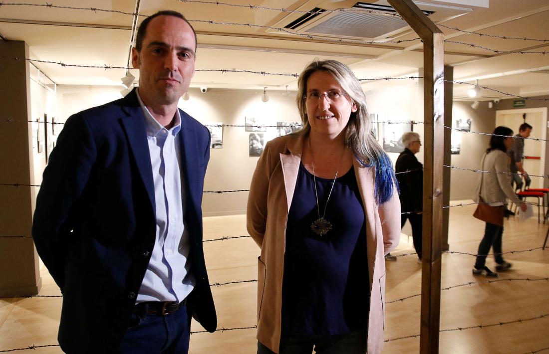 Els Rosenthal, ‘madame’ Bloch i altres històries de la deportacióEls autors d’‘Andorrans als camps nazis’, ahir a l’exposició ‘Més enllà de Mauthausen’.