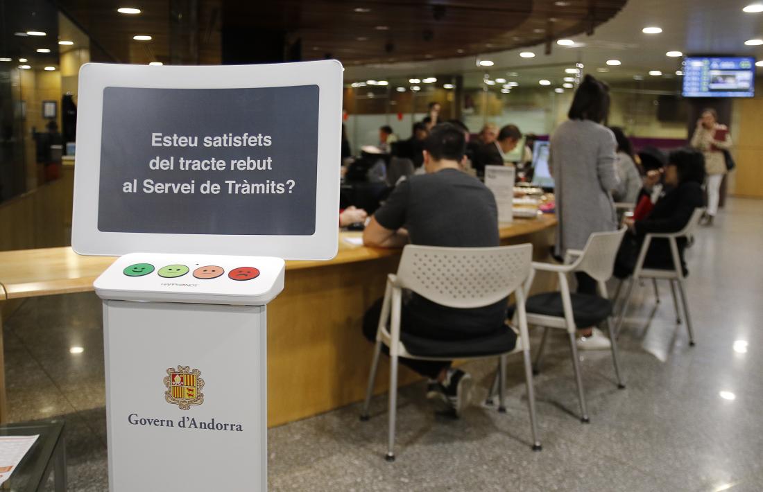 Descarrega va presentar ahir els terminals Happy or not per mesurar el grau de satisfacció de la ciutadania amb l’Administració.