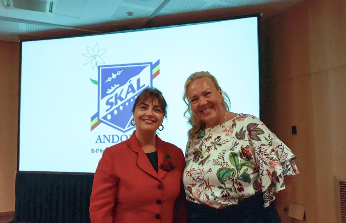 Daniela Otero i Susanna Saari, CEO i presidenta d’Skal Internacional, en la seva visita a Andorra.