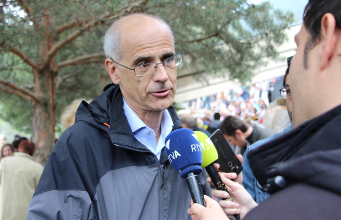 El cap de Govern, Toni Martí, atén la premsa aquest dissabte al Santuari de Canòlich