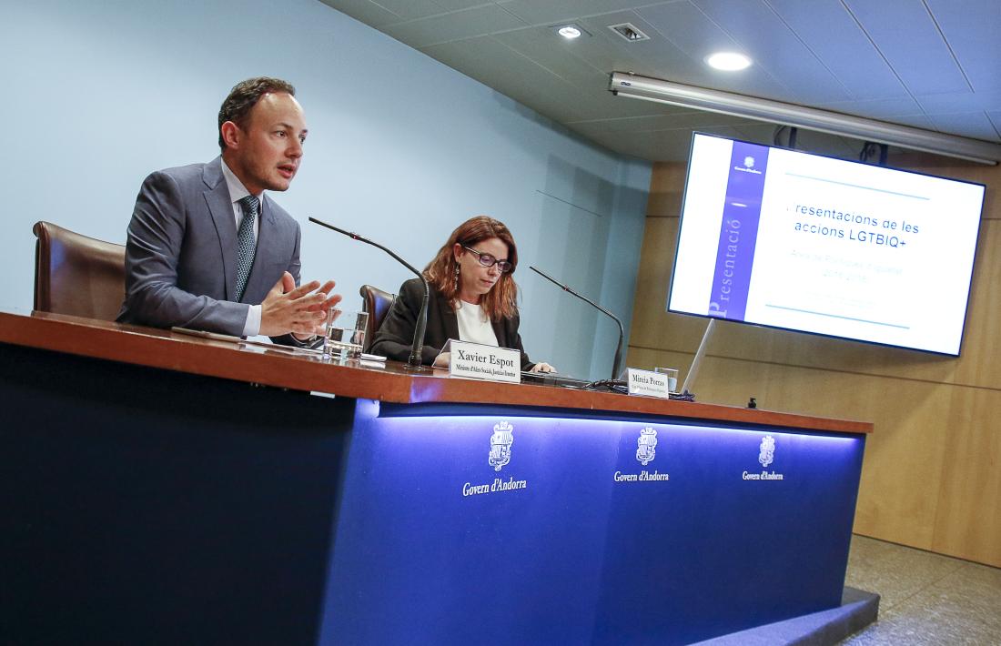 Espot i Porras van presentar ahir les accions realitzades des del 2016 en relació amb les persones LGTBIQ. 