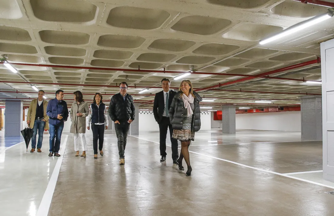 Marsol, Cortés i altres membres del Comú van visitar les obres a l’aparcament.