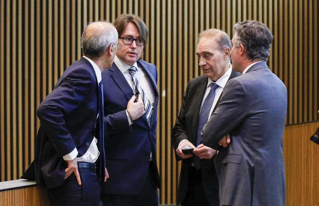 Carles Naudi amb el cap de Govern, Antoni Martí, el síndic, Vicenç Mateu, i el president del grup mixt, Josep Pintat, al Consell General.