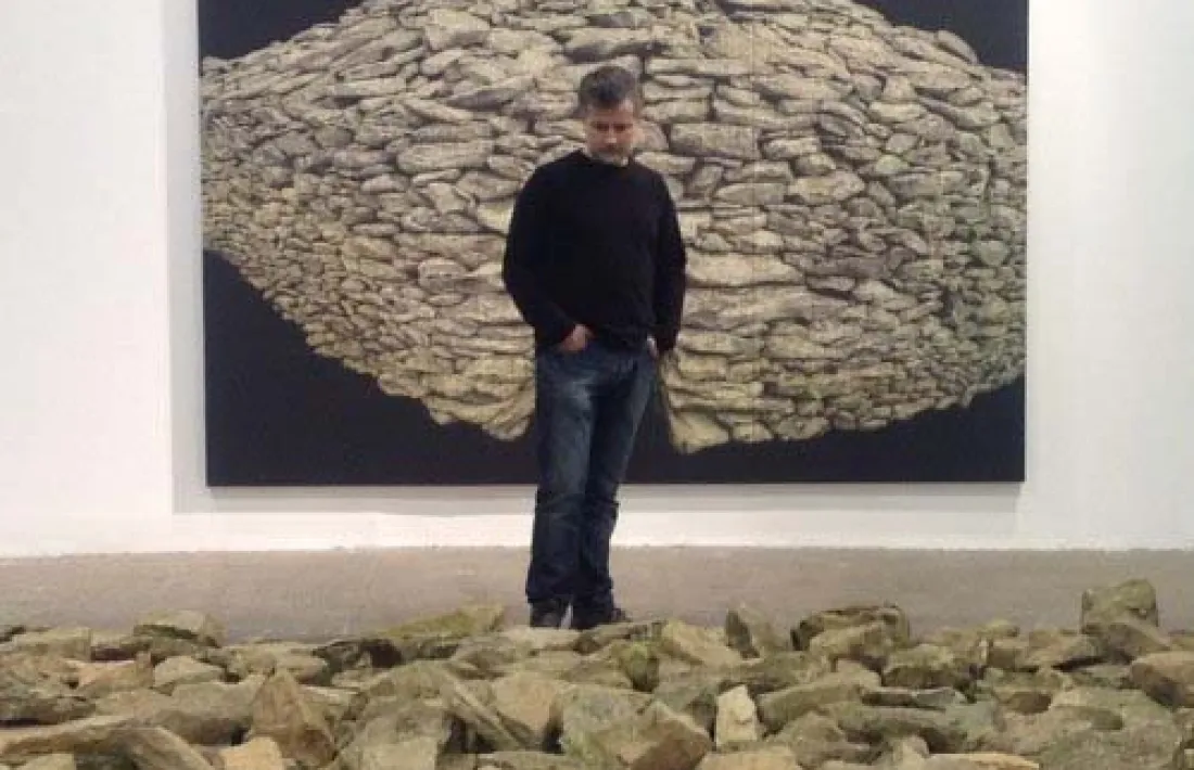 Fulla, amb una de les obres del projecte sobre la pedra seca.