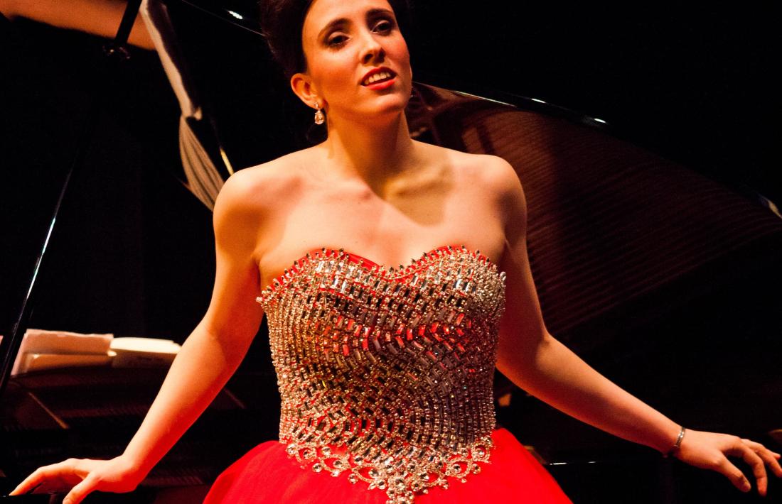 La soprano Jonaina Salvador actuarà en el recital, acompanyada del guitarrista David Sanz i de l’escriptor David Arrabal.