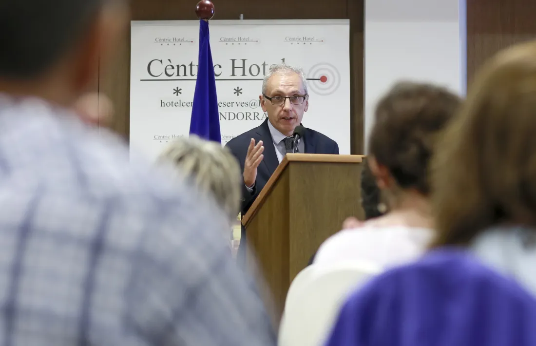Francesc Camp va inaugurar el primer seminari de la gastronomia andorrana ahir.
