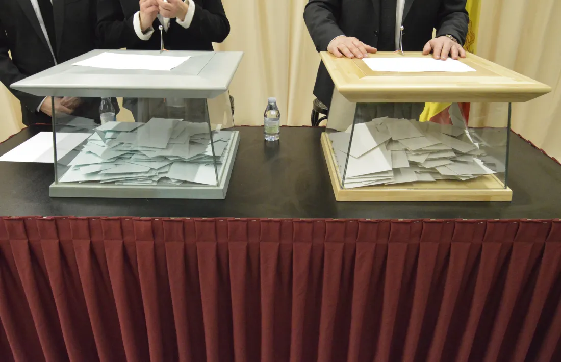 Entre els que no responen i els que no ho saben, fins a un 55% dels enquestats pel CRES no es posiciona electoralment.