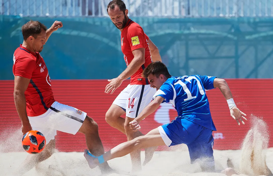 Andorra torna de Nazaré de buit