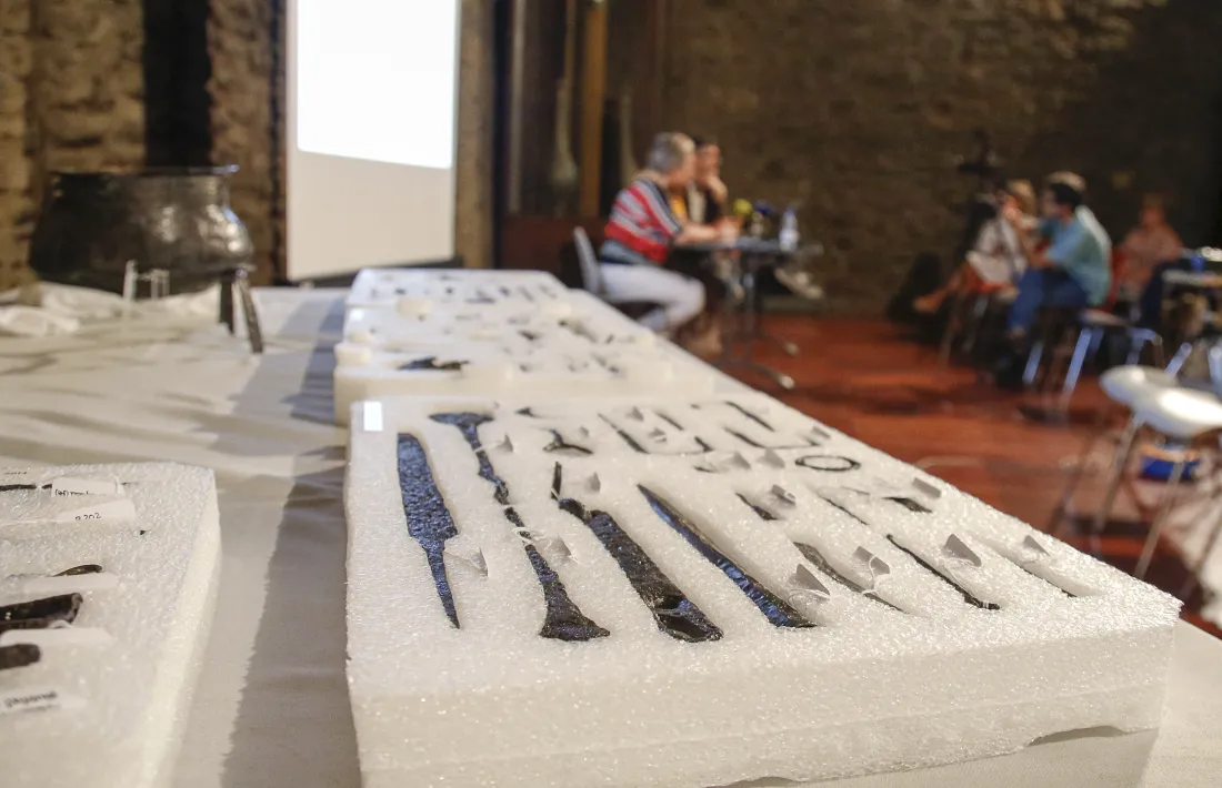 Les peces de metall restaurades corresponen a activitats domèstiques, artesanals, bèl·liques, de mobiliari i construcció.