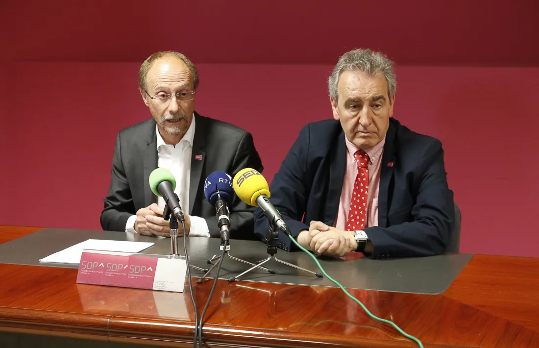 Víctor Naudi i Jaume Bartumeu en la compareixença d’ahir.