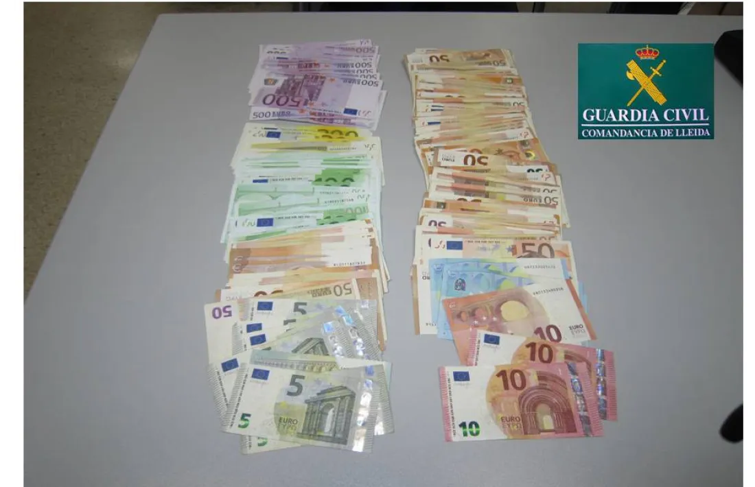 Els euros comissats en la intervenció que va fer la Guàrdia Civil a la Farga de Moles.