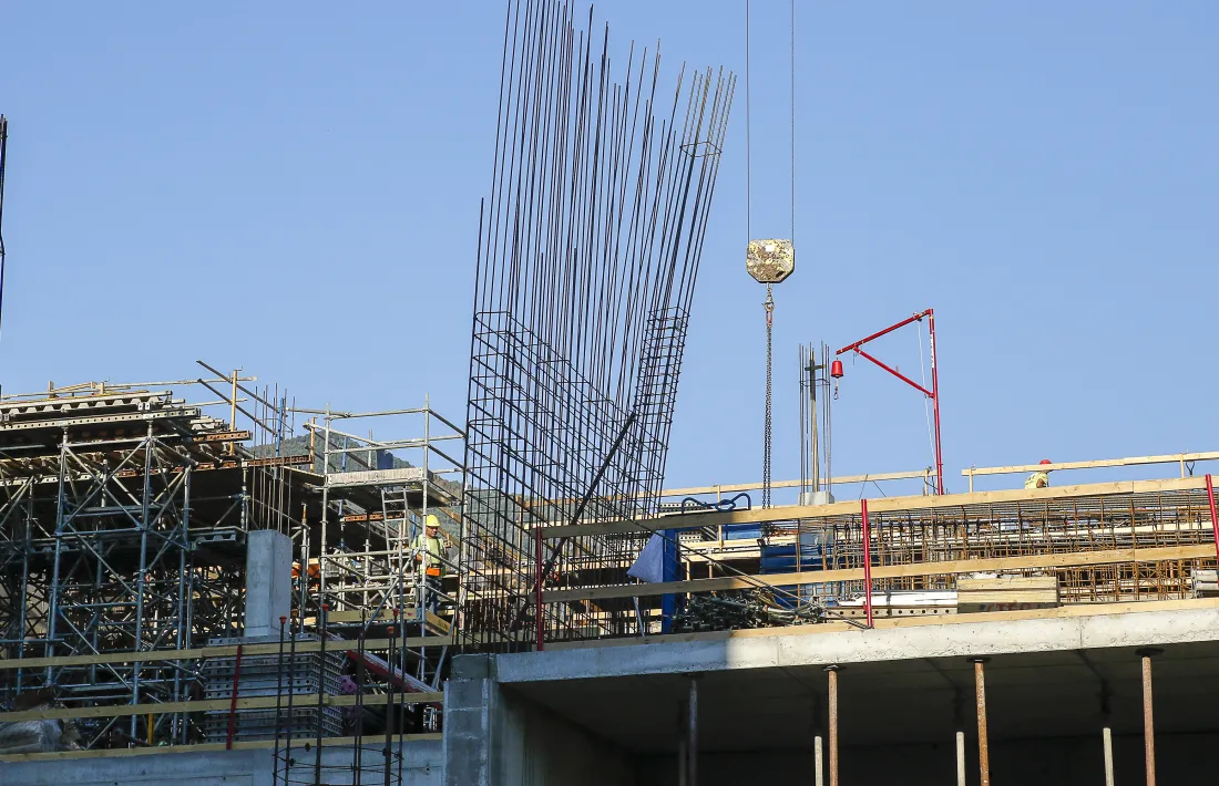 Un edifici en construcció a la parròquia d’Andorra la Vella.