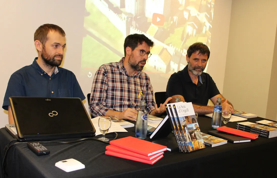 Un moment de la presentació de la guia de la Seu d’Urgell.