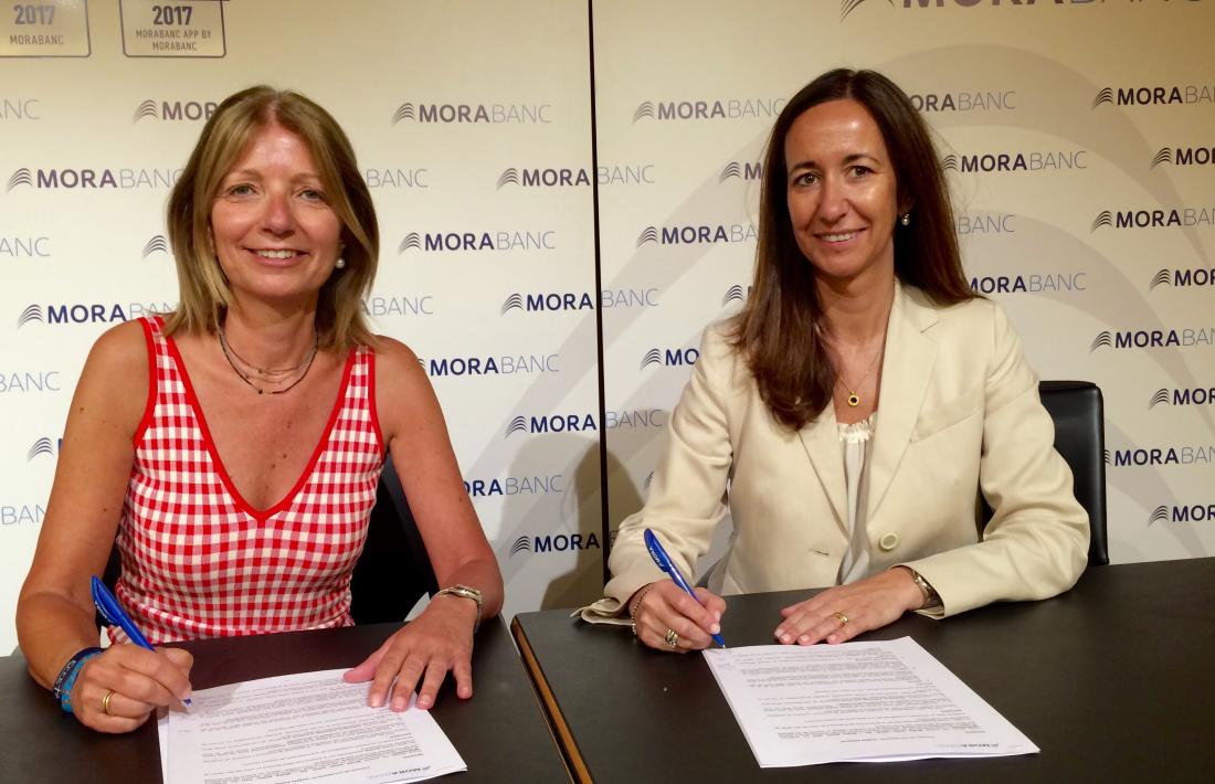 Inés Martí i Giisela Villagordo han signat aquest dimecres l'acord de col·laboració.