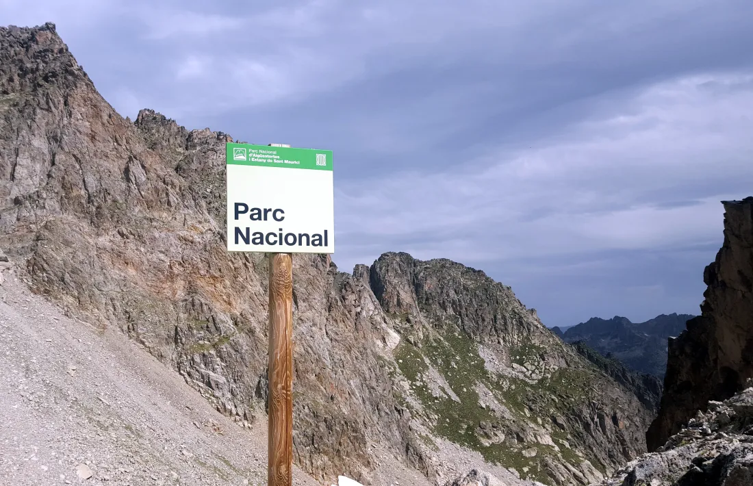 Vista panoràmica del parc nacional d’Aigüestortes i estany de Sant Maurici.