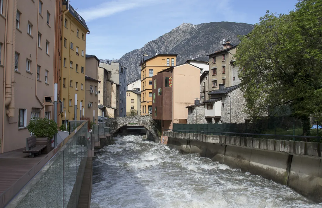 El pont d’Engordany és el punt de partida de la visita.