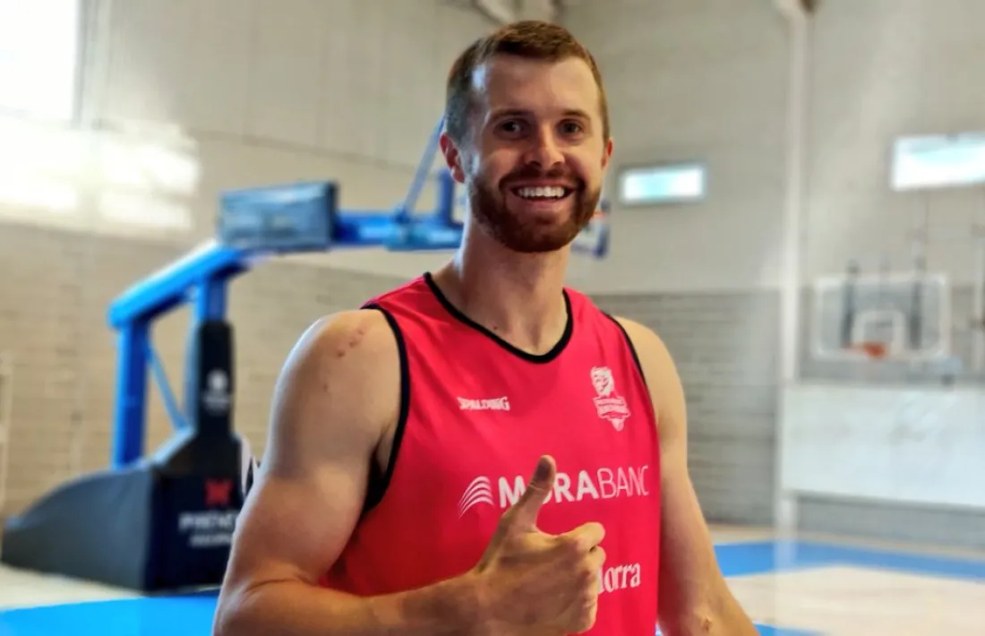  John Shurna  ja s’entrena