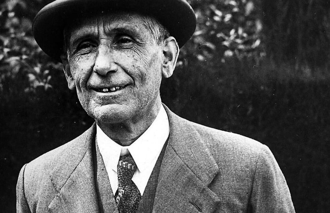 El Mestre, a Prada de Conflent, on va traspassar el dia de Nadal del 1948, un any després del periple andorrà per testar davant del notari Rossend Jordana.