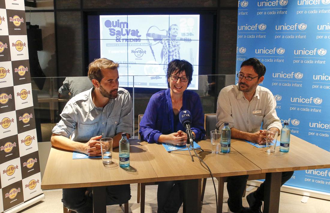 Quim Salvat, Marta Alberch i Stéphane Couet van presentar ahir el concert al Hard Rock.