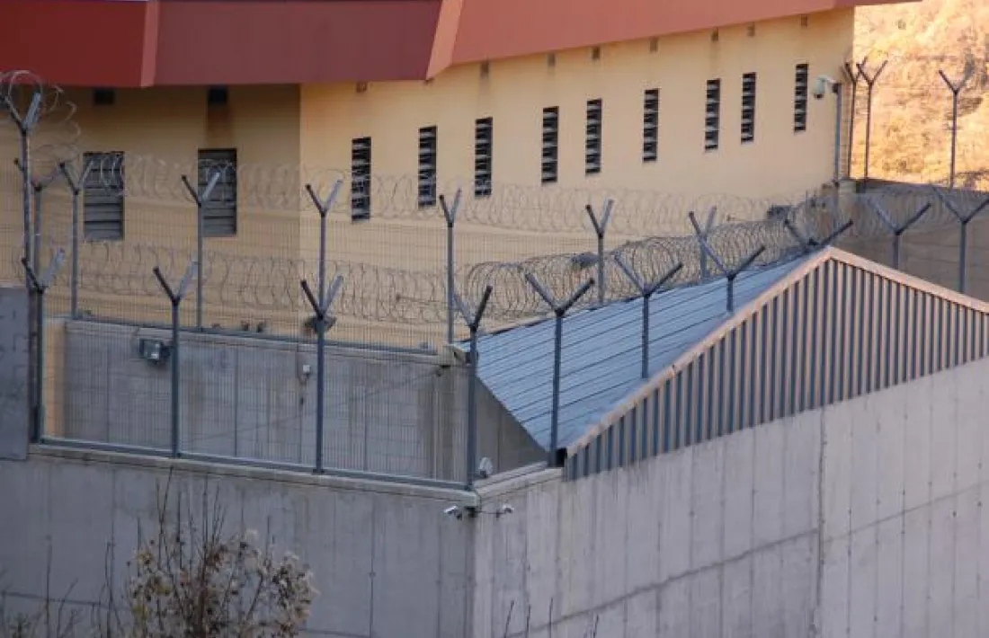 Exterior del centre penitenciari de la Comella.