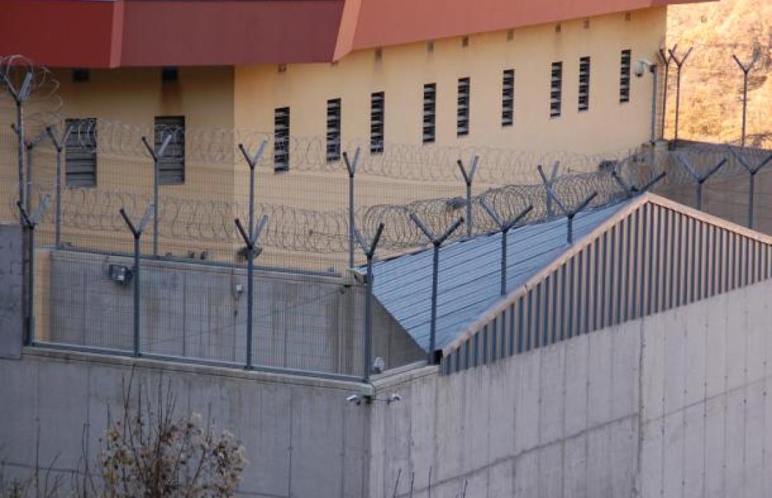 Exterior del centre penitenciari de la Comella.
