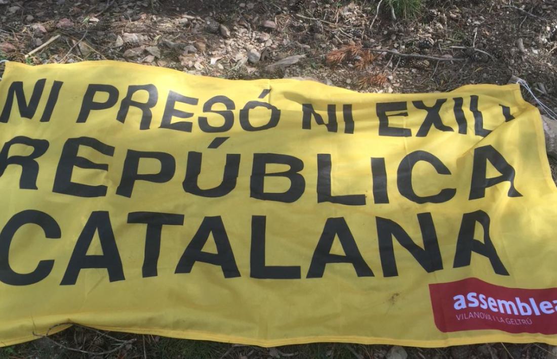 Una de les pancartes que es va treure en una de les etapes andorranes de la Vuelta.